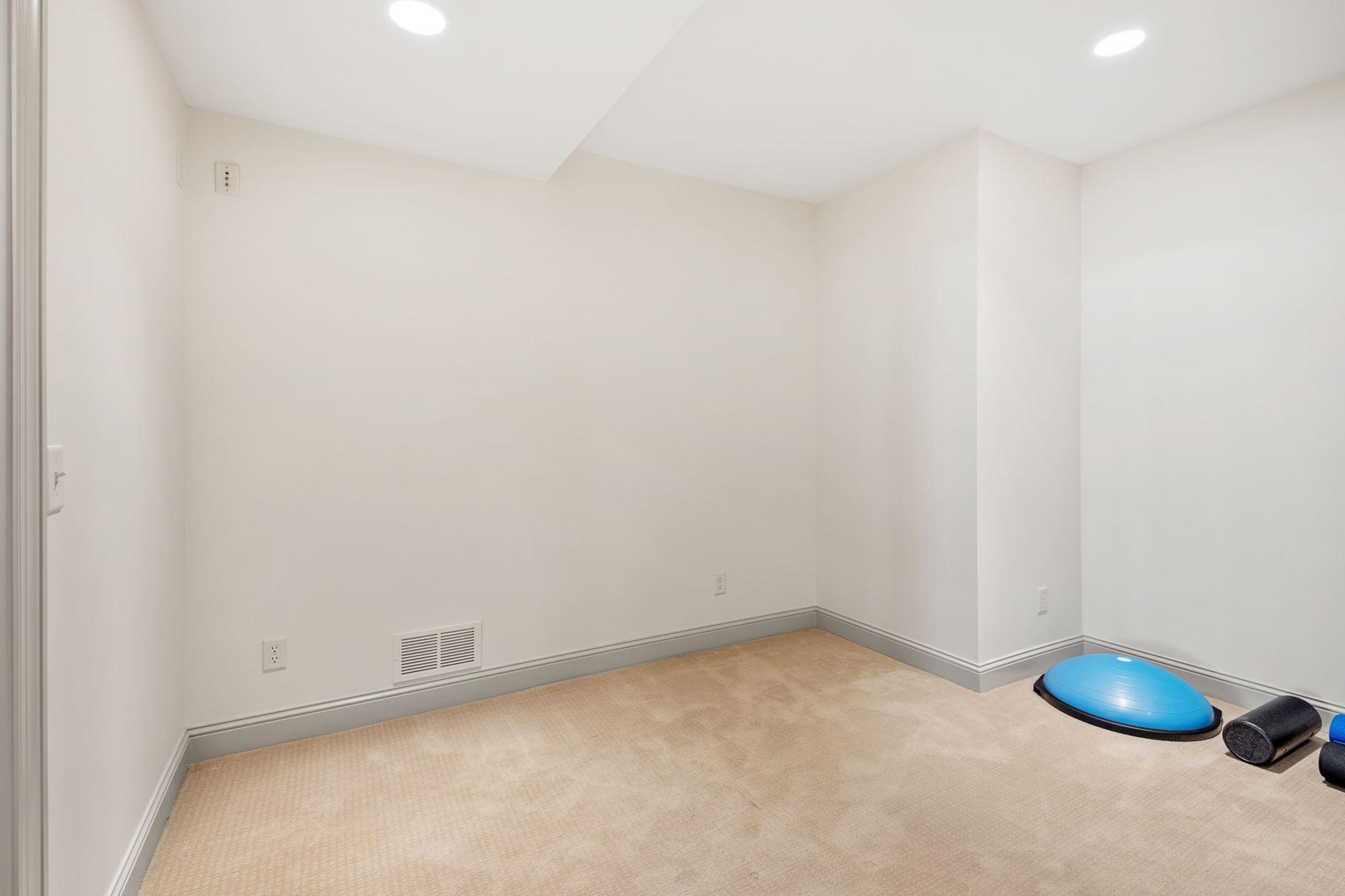 100-web-or-mls-8766 Sherwood Bluff-100.jpg