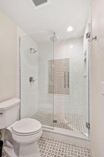 8766 Sherwood Bluff, Eden Prairie, MN 55347