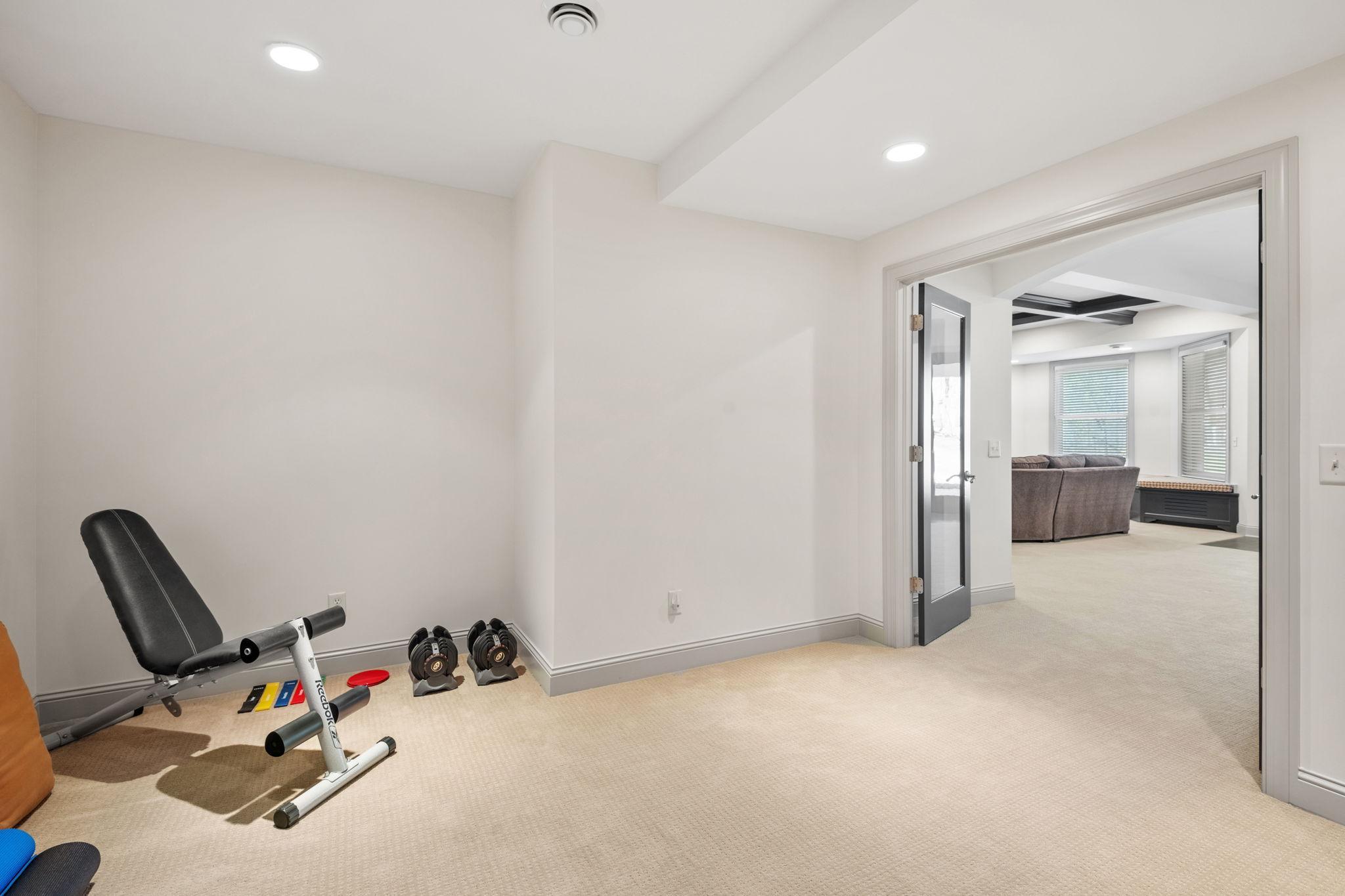 101-web-or-mls-8766 Sherwood Bluff-101.jpg