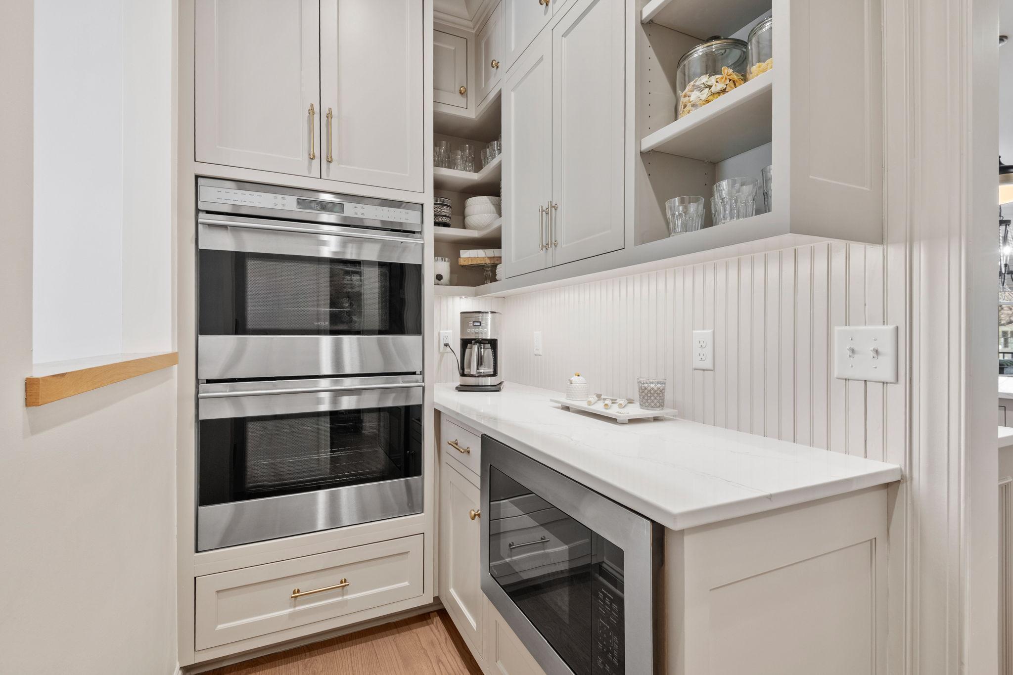 50-web-or-mls-8766 Sherwood Bluff-50.jpg