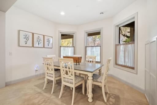 8766 Sherwood Bluff, Eden Prairie, MN 55347