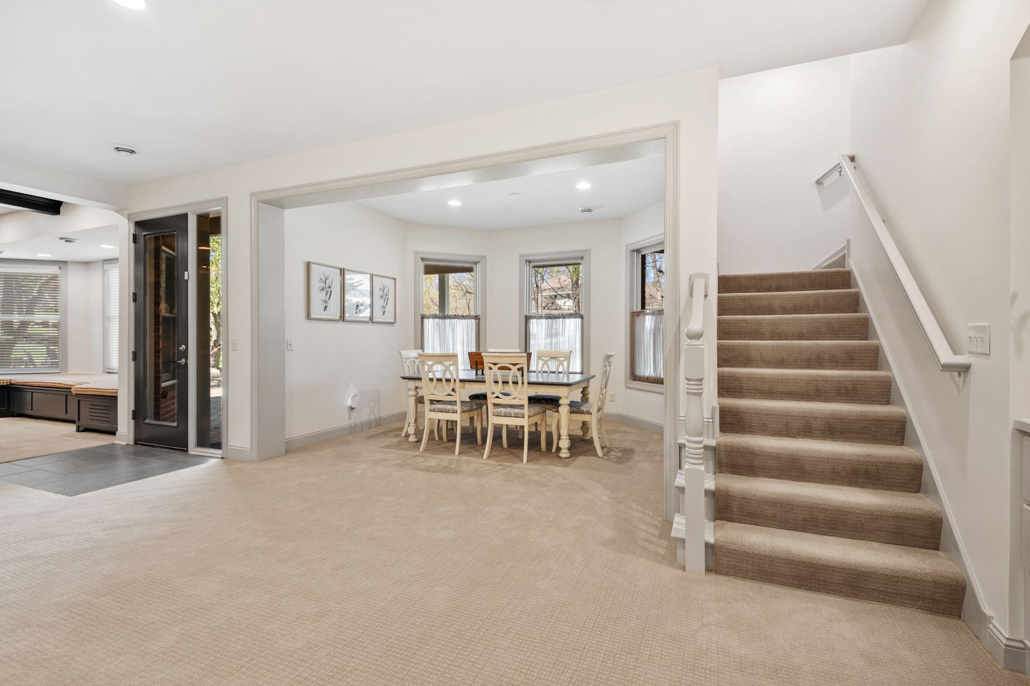 88-web-or-mls-8766 Sherwood Bluff-88.jpg