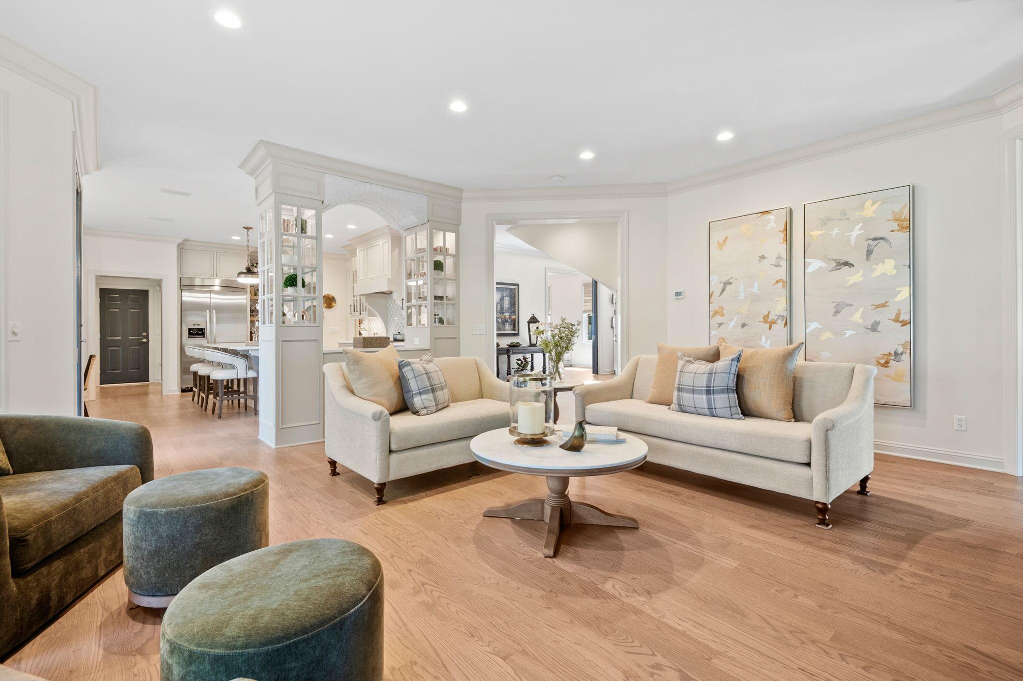 37-web-or-mls-8766 Sherwood Bluff-37.jpg