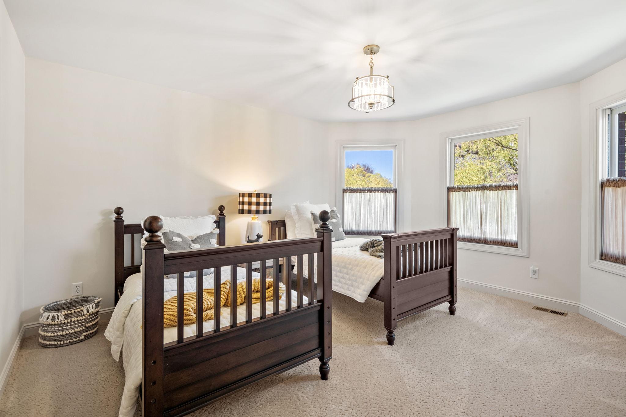 78-web-or-mls-8766 Sherwood Bluff-78.jpg