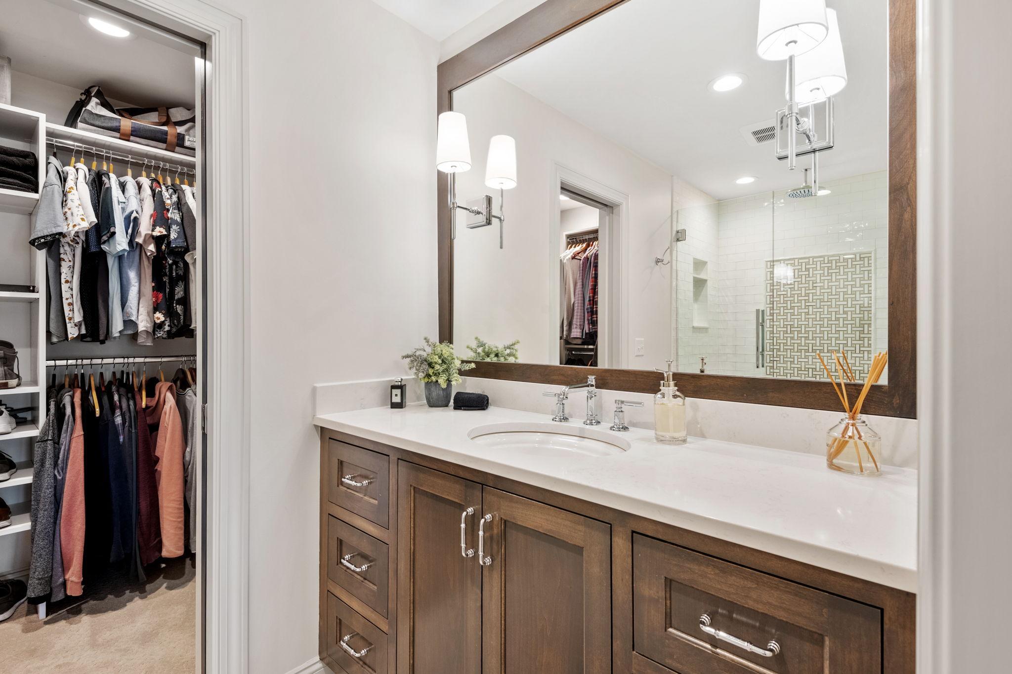83-web-or-mls-8766 Sherwood Bluff-83.jpg