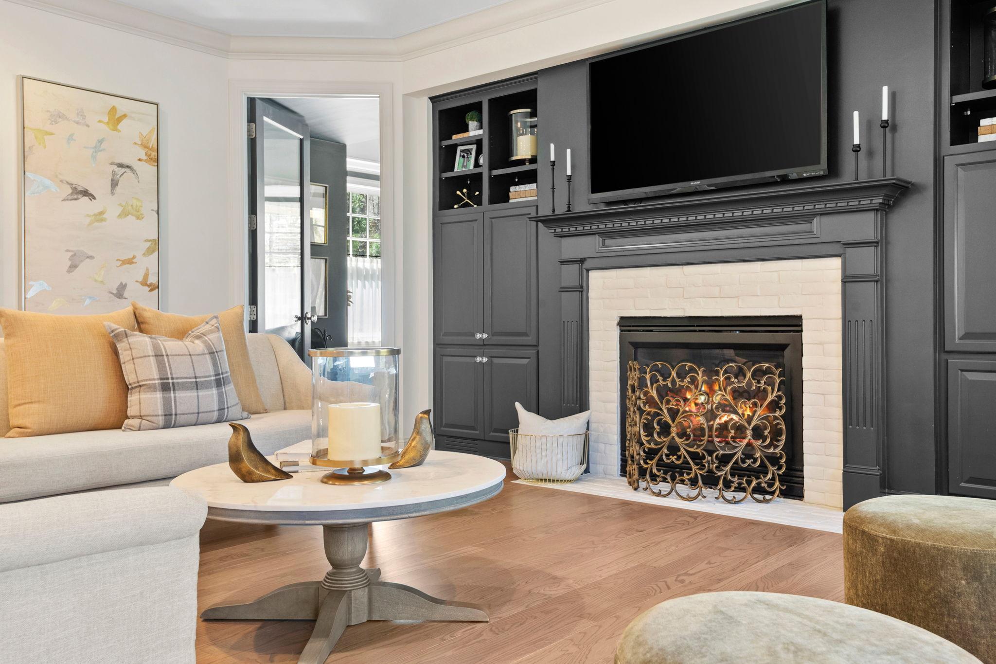 35-web-or-mls-8766 Sherwood Bluff-35.jpg