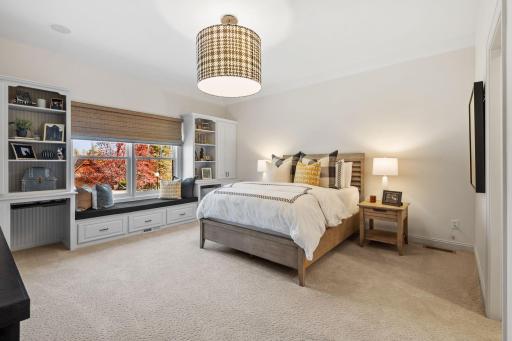 8766 Sherwood Bluff, Eden Prairie, MN 55347