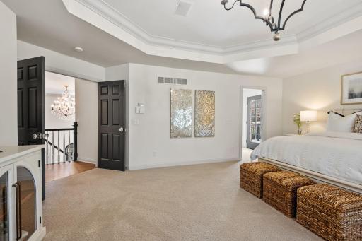 8766 Sherwood Bluff, Eden Prairie, MN 55347