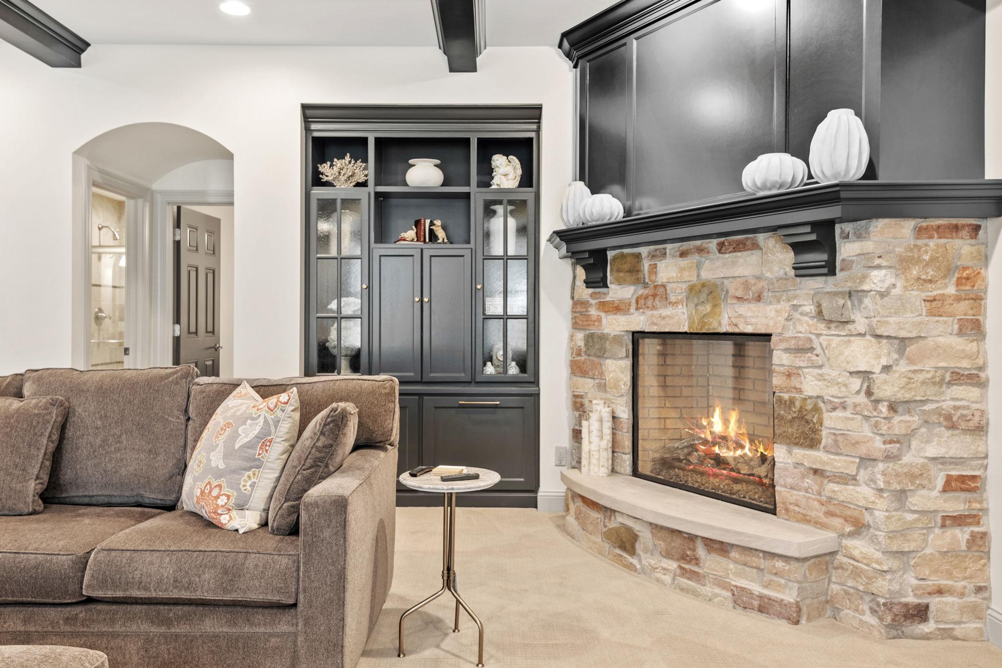91-web-or-mls-8766 Sherwood Bluff-91.jpg