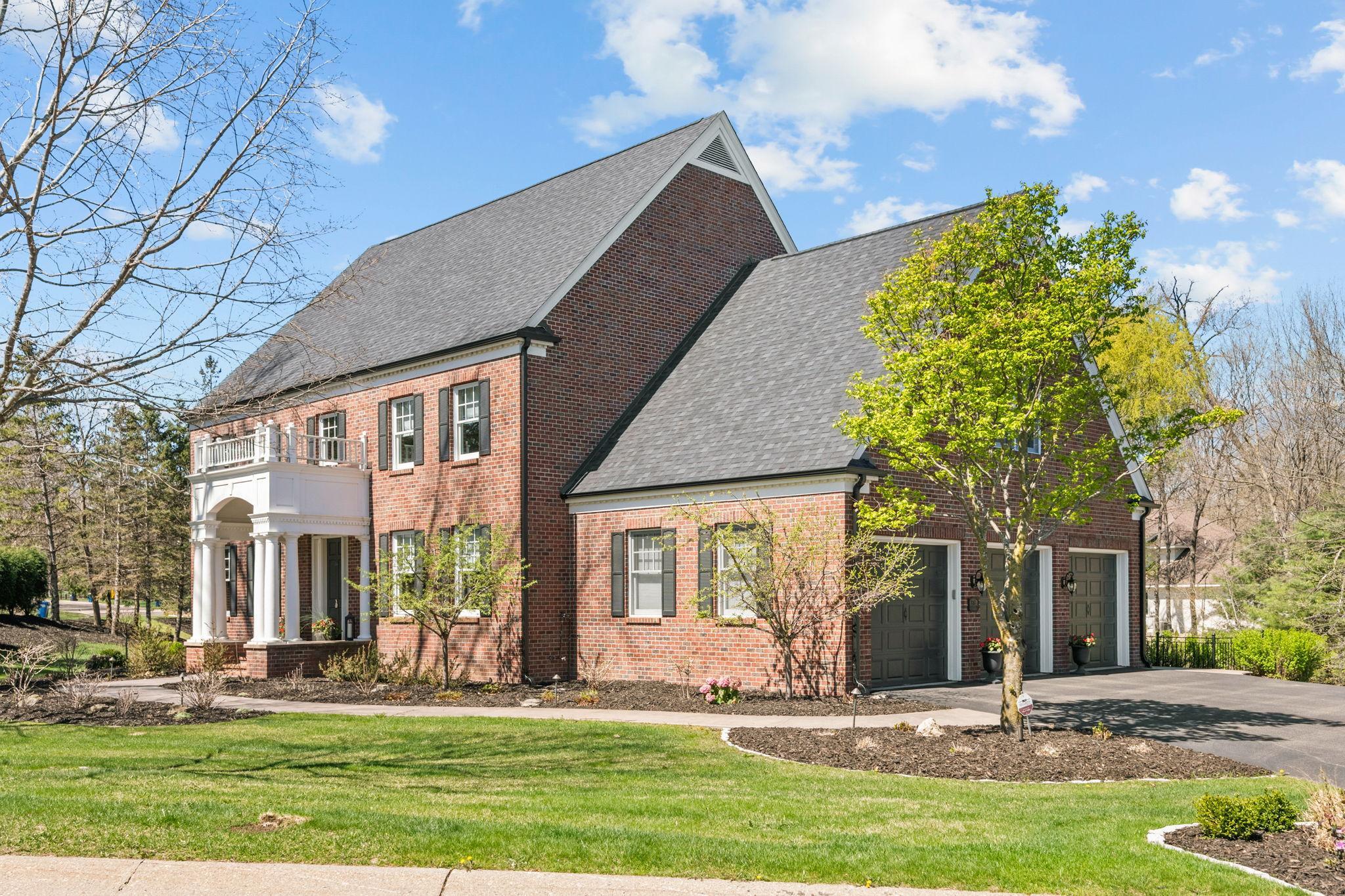 3-web-or-mls-8766 Sherwood Bluff-3.jpg