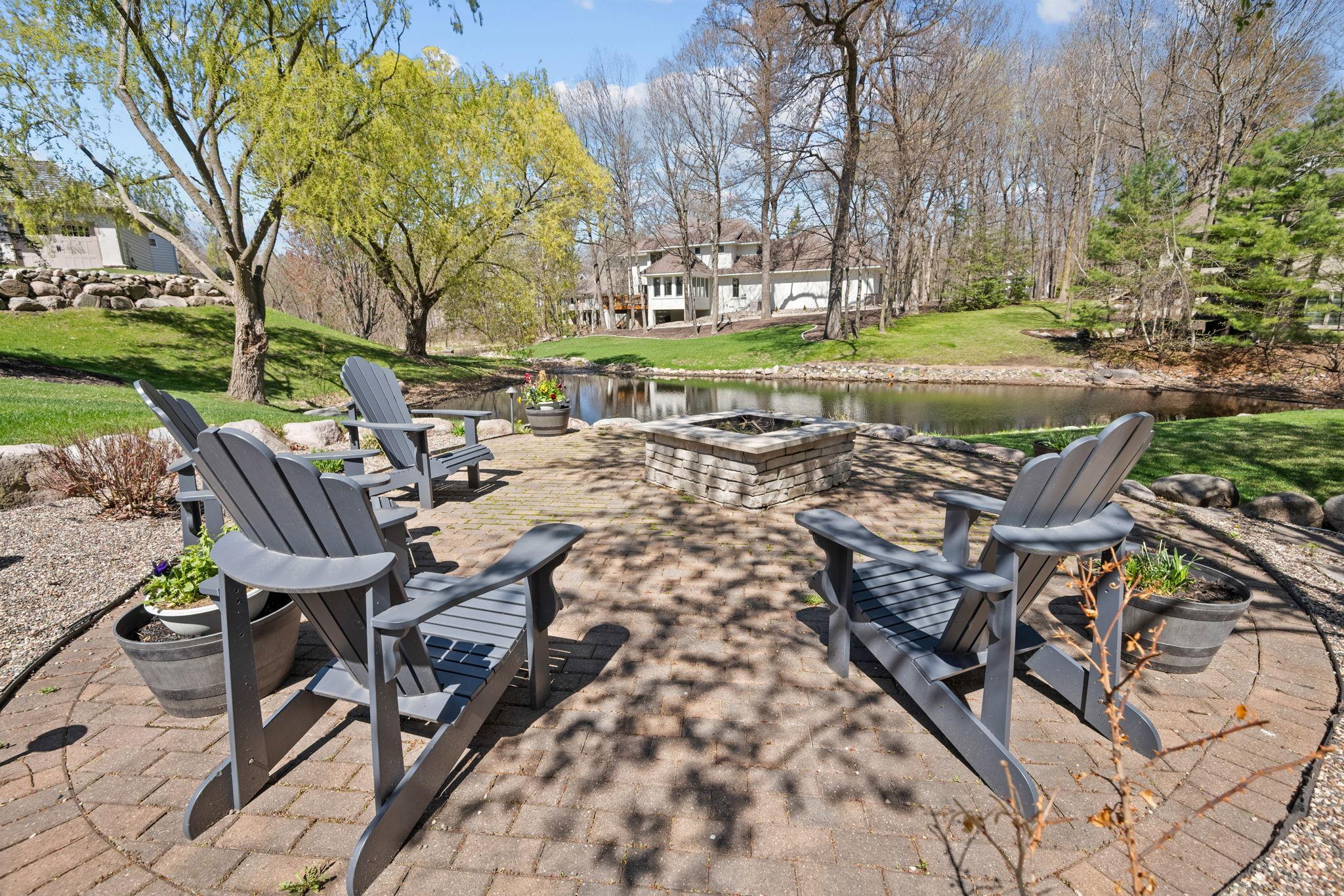 12-web-or-mls-8766 Sherwood Bluff-12.jpg