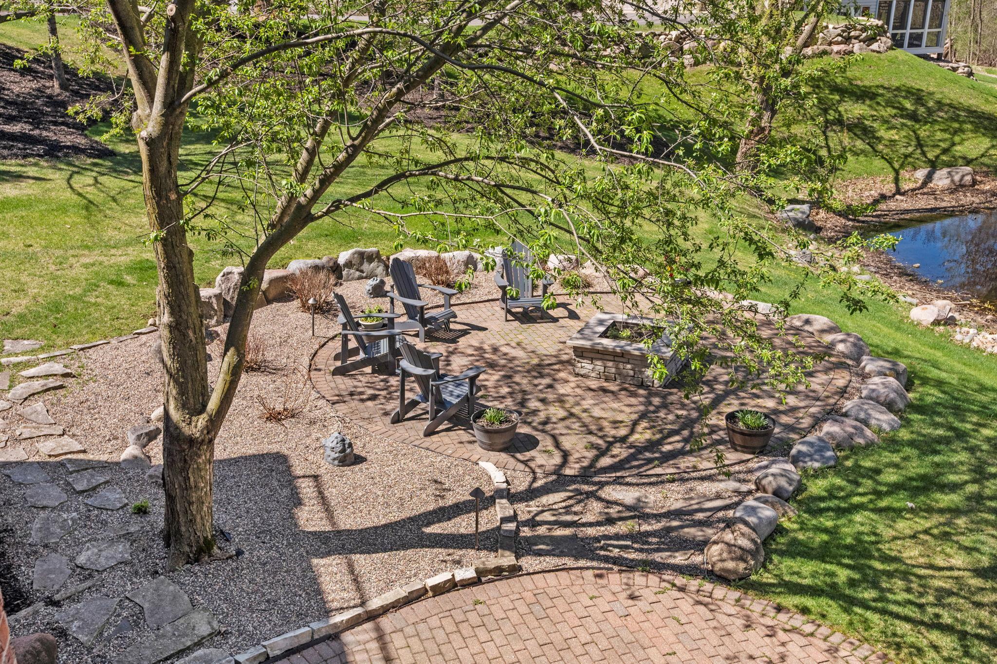19-web-or-mls-8766 Sherwood Bluff-19.jpg