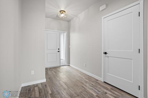 202 NEUMAN Boulevard, Colfax, ND 58018