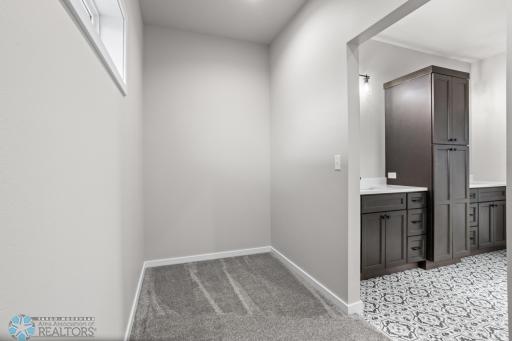 202 NEUMAN Boulevard, Colfax, ND 58018