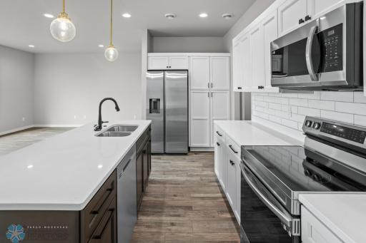 202 NEUMAN Boulevard, Colfax, ND 58018