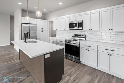 202 NEUMAN Boulevard, Colfax, ND 58018