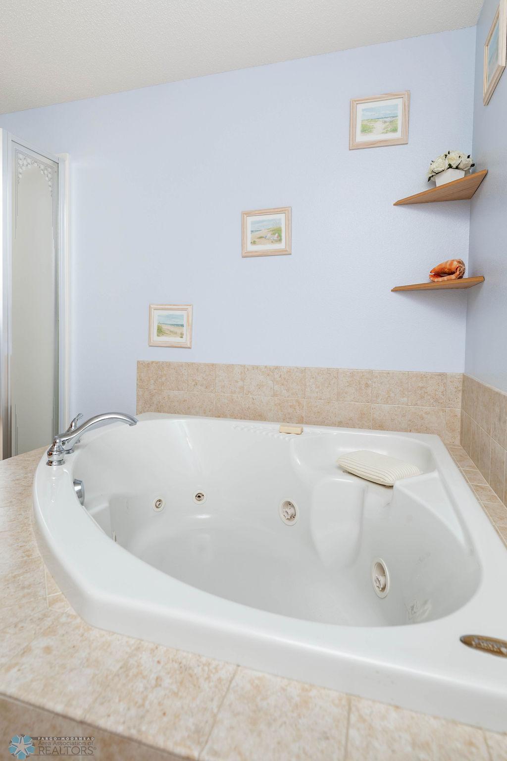 Tub