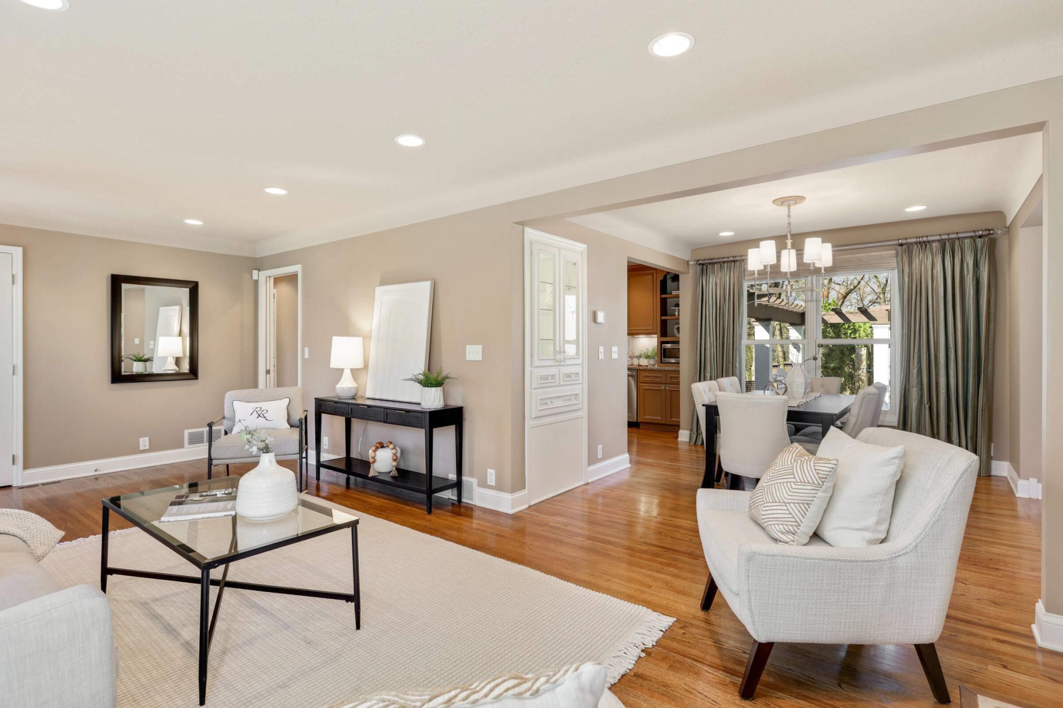 Semi-open concept is great gor gathering, entertaining and everyday living