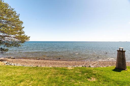 5904 London Road, Duluth, MN 55804