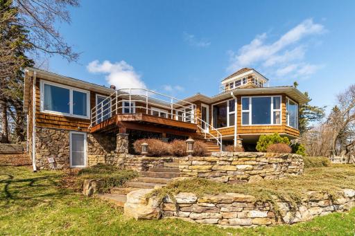 5904 London Road, Duluth, MN 55804