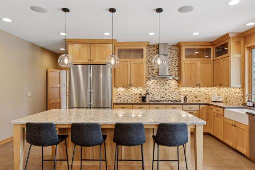 2200 Tamarack Drive, Medina, MN 55356