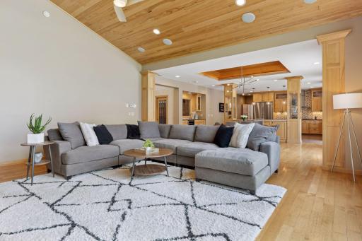 2200 Tamarack Drive, Medina, MN 55356