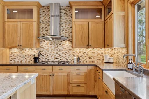 2200 Tamarack Drive, Medina, MN 55356