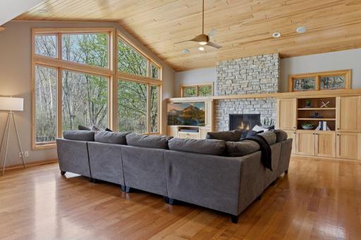 2200 Tamarack Drive, Medina, MN 55356