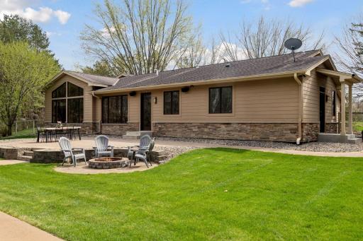 2200 Tamarack Drive, Medina, MN 55356