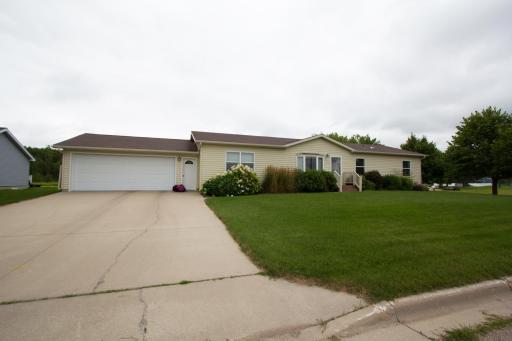 932 Spruce Avenue S, Thief River Falls, MN 56701