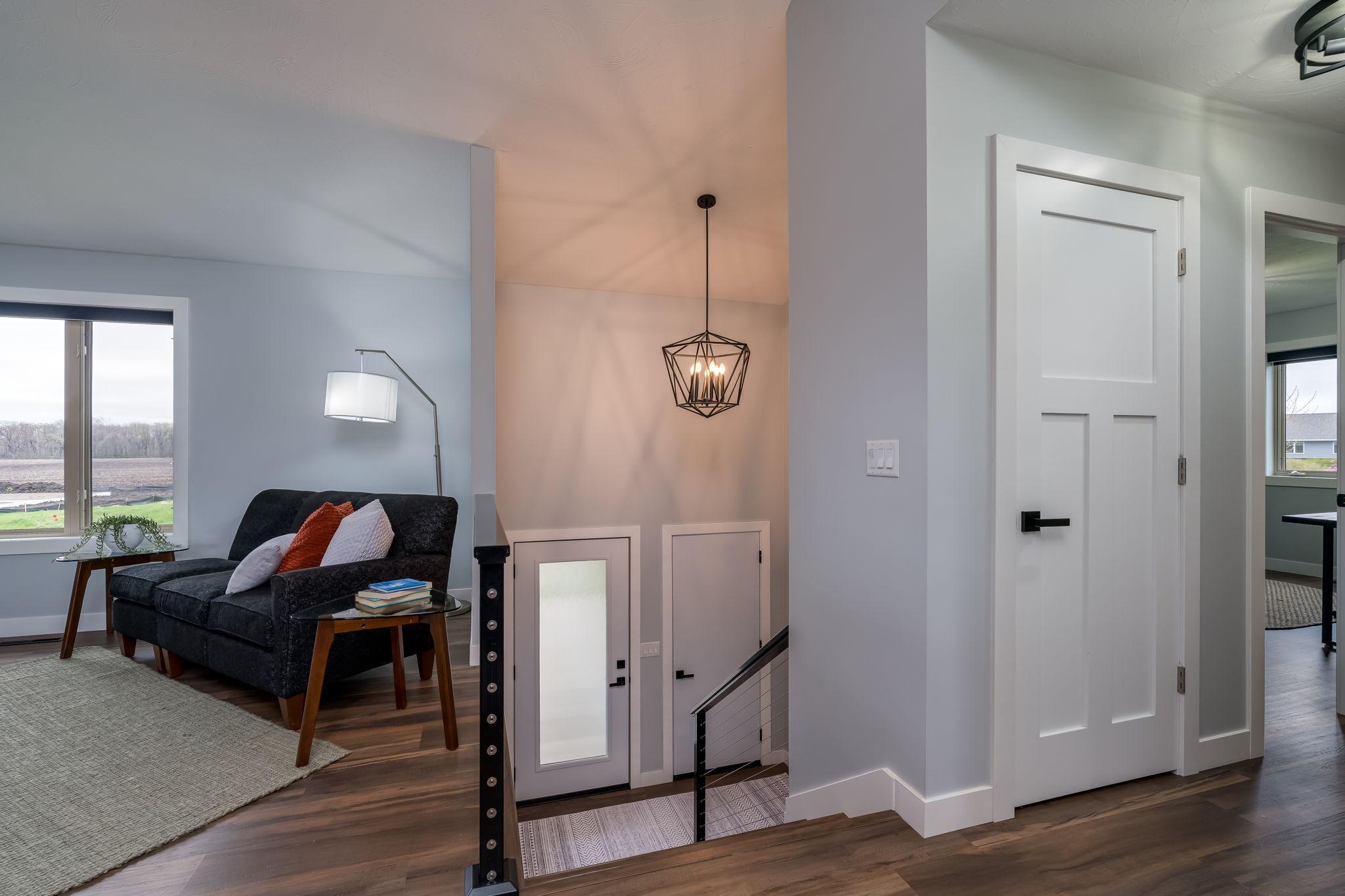 5-web-or-mls-72-balsam-cir.jpg