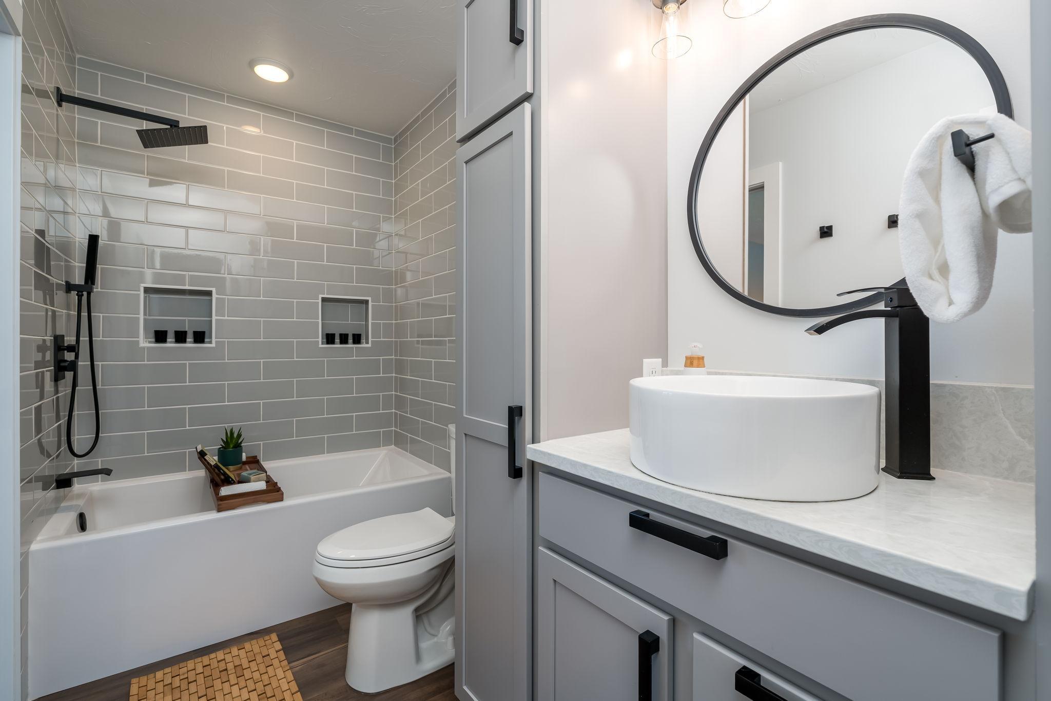 21-web-or-mls-72-balsam-cir.jpg