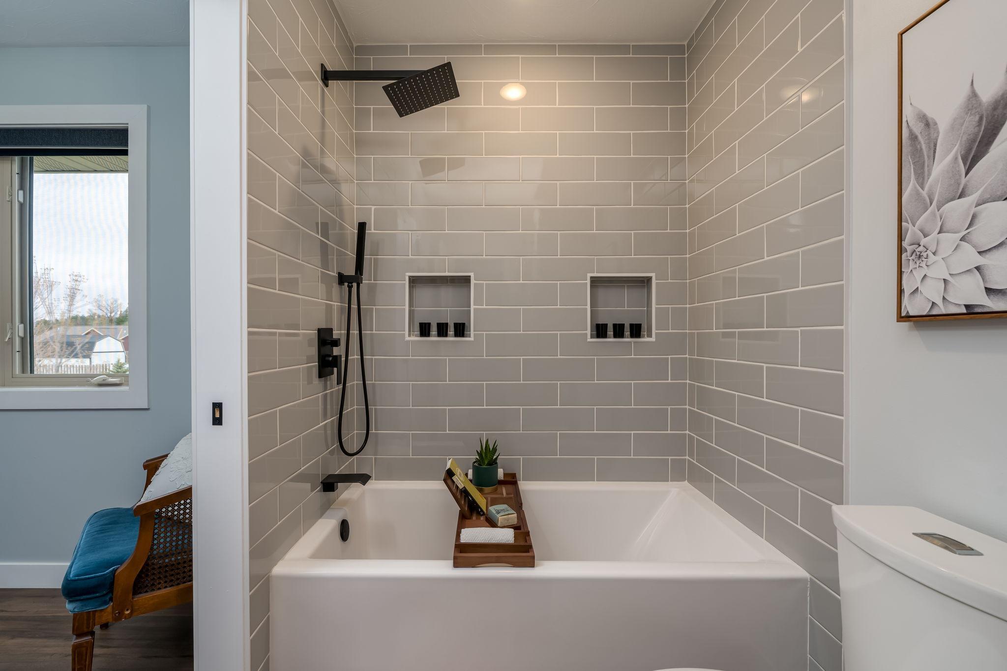 22-web-or-mls-72-balsam-cir.jpg