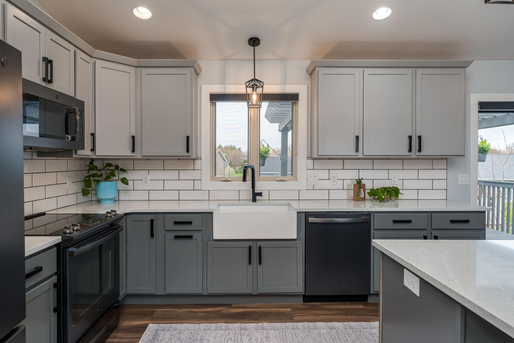 15-web-or-mls-72-balsam-cir.jpg