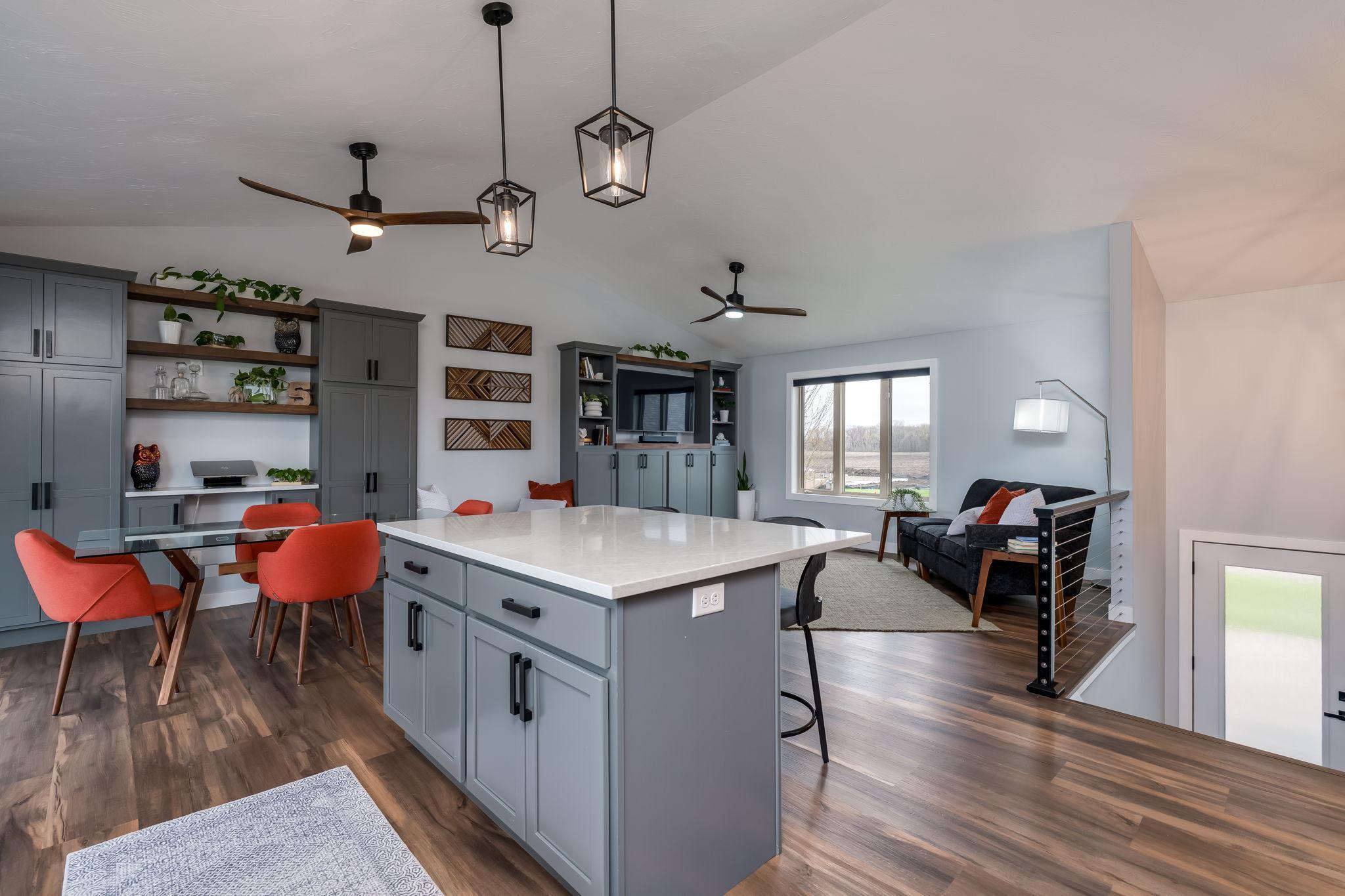 16-web-or-mls-72-balsam-cir.jpg