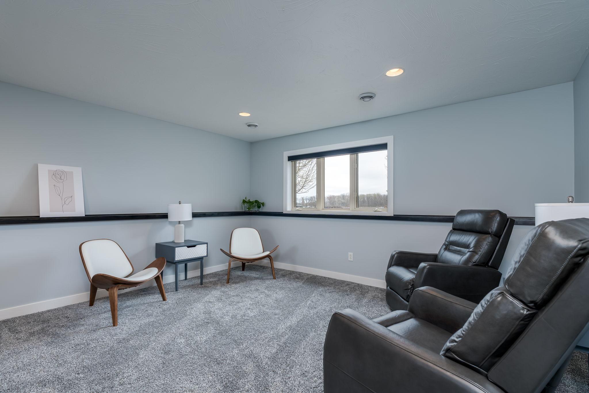 23-web-or-mls-72-balsam-cir.jpg