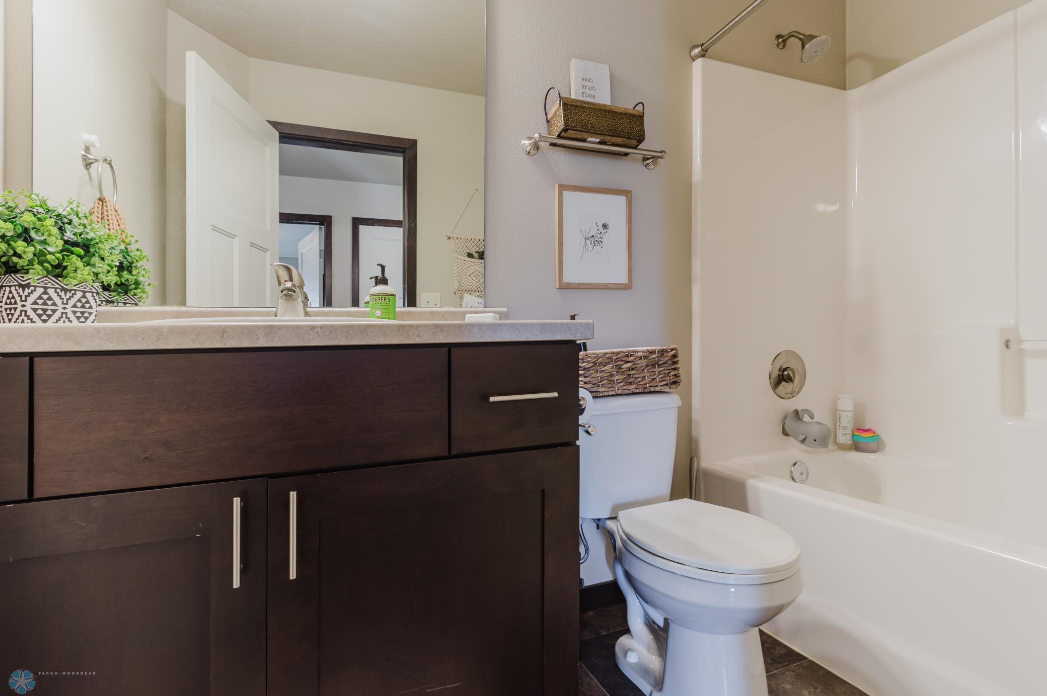 Upper Full bath