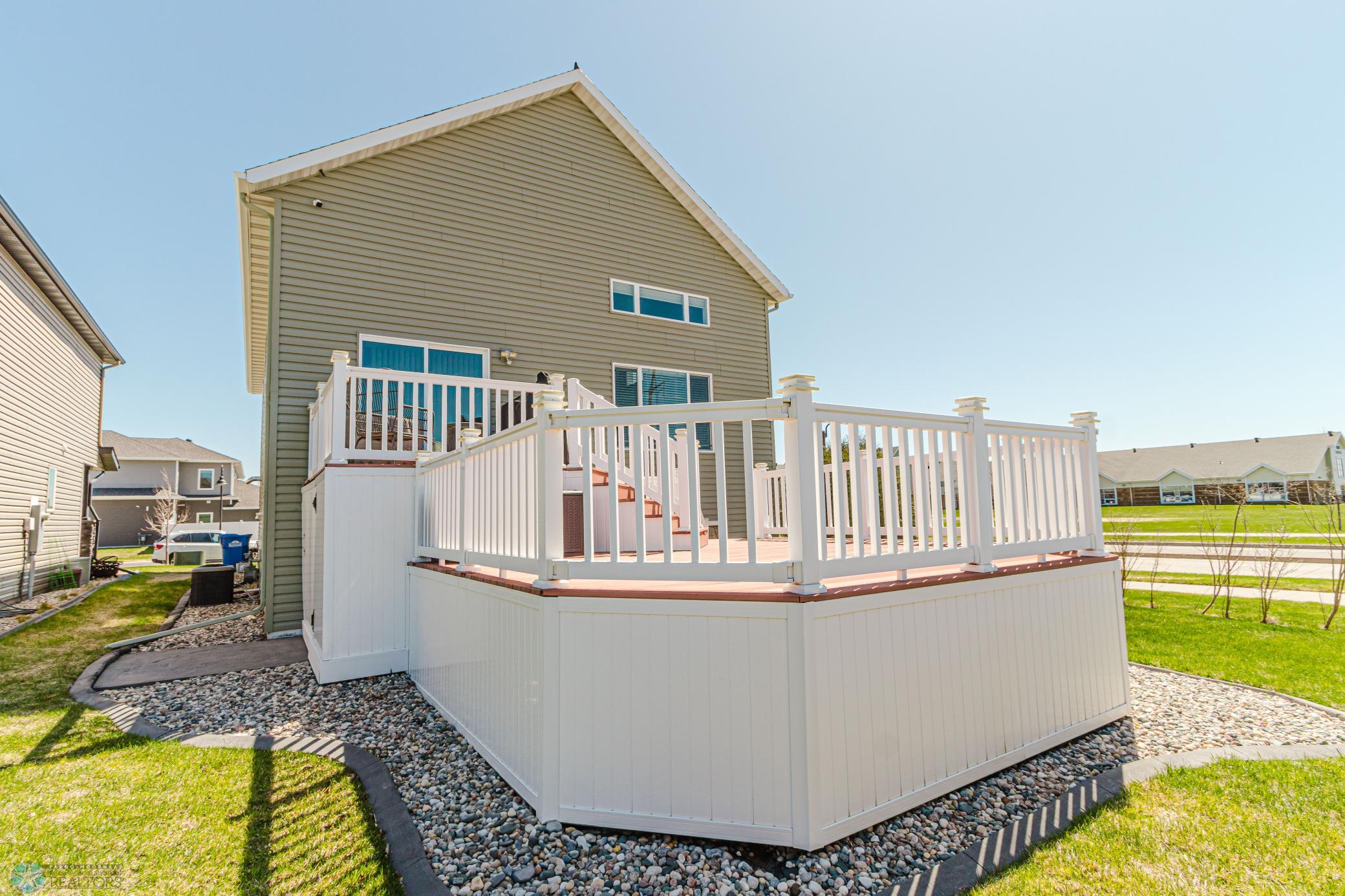 Tiered deck