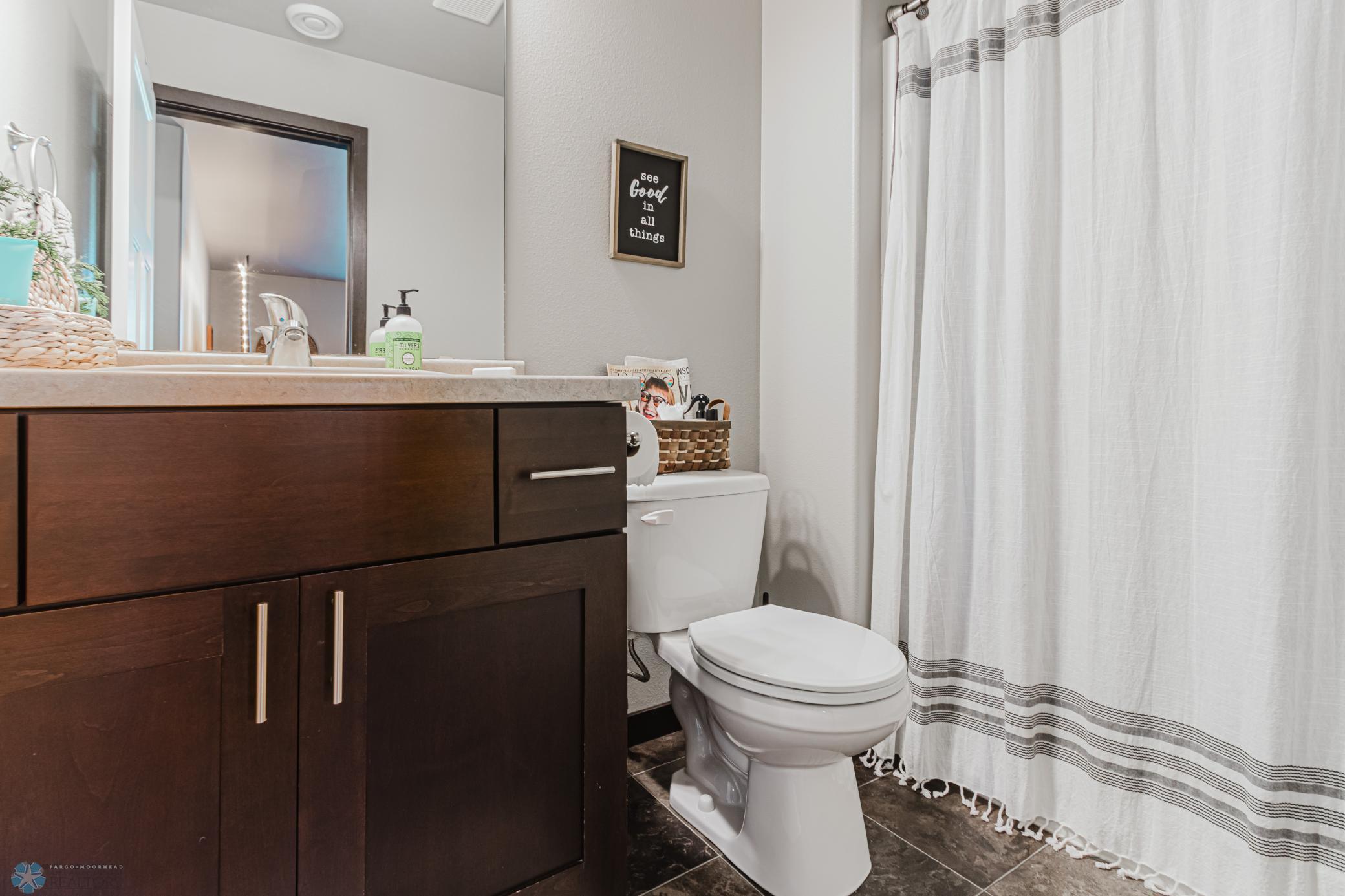 Lower 3/4 bath