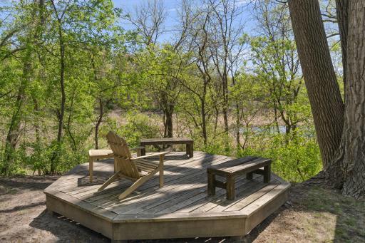 An additional deck perfect for observing nature and enjoying the peaceful surroundings.