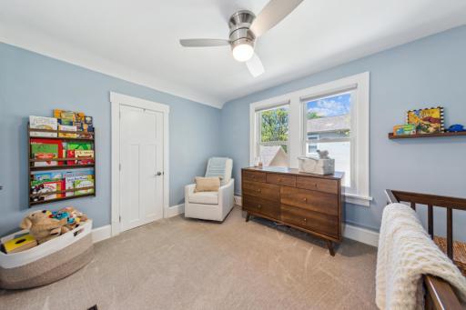 1061 Oxford Street N, Saint Paul, MN 55103