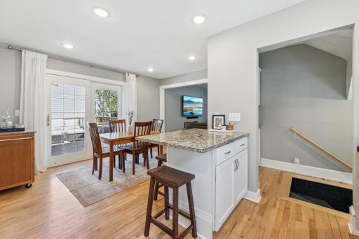 1061 Oxford Street N, Saint Paul, MN 55103