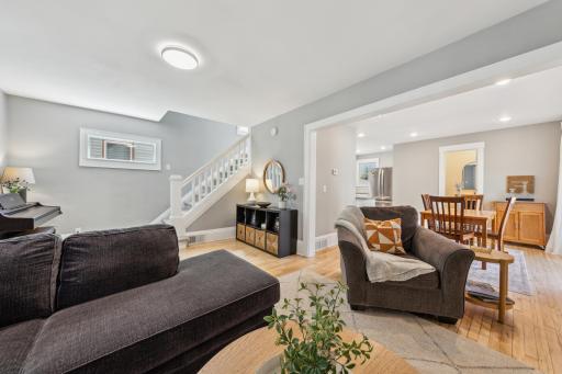 1061 Oxford Street N, Saint Paul, MN 55103