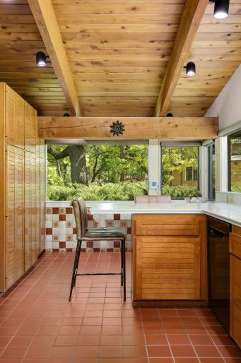 Casual eating area in kitchen while enjoying scenic views.