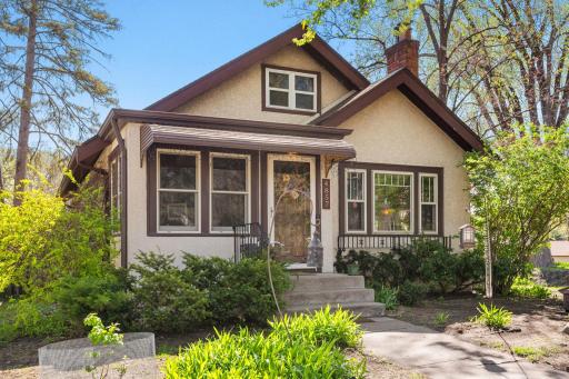 Beautiful craftsman style home on a corner lot in South Minneapolis!