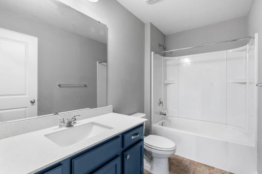 18172 Hartlin Avenue, Lakeville, MN 55044