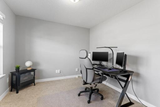 18172 Hartlin Avenue, Lakeville, MN 55044