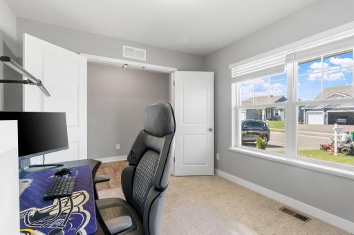 18172 Hartlin Avenue, Lakeville, MN 55044