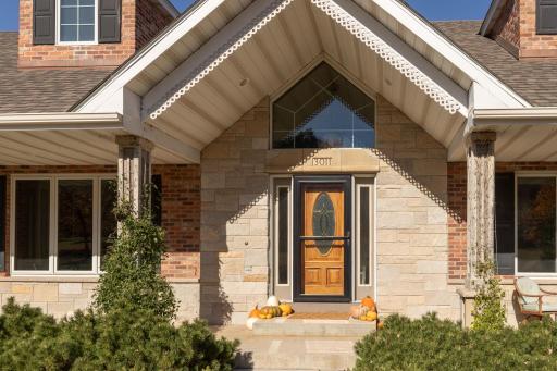 3011 Mayowood Common Circle SW, Rochester, MN 55902