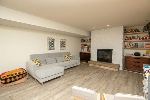 3011 Mayowood Common Circle SW, Rochester, MN 55902